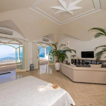 Santa Chiara 4*