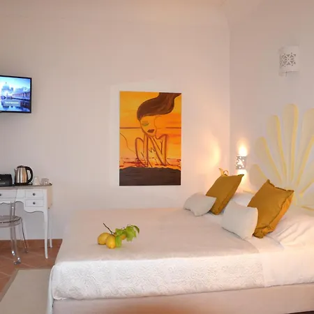 Santa Chiara Hotell