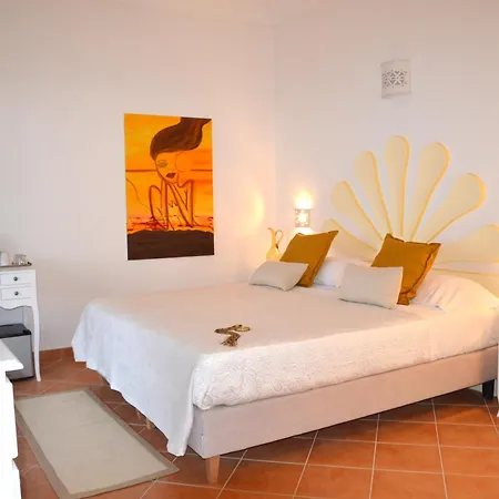Santa Chiara 4* פוזיטנו