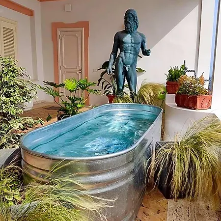 Hotel Santa Chiara 4*