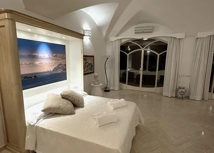 Santa Chiara Szálloda 4*