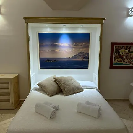 Hotel Santa Chiara 4*